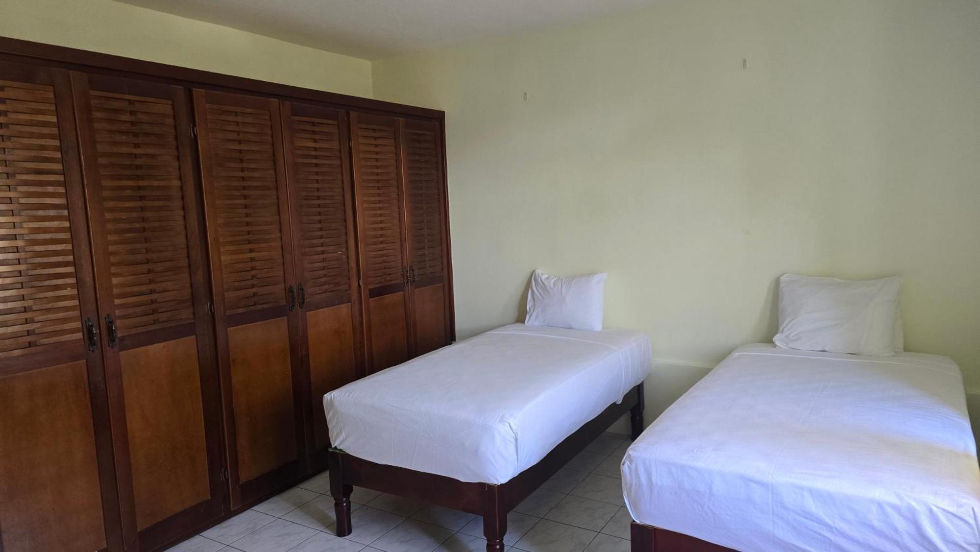 Wizzy Apartment White River Ocho Rios Room photo